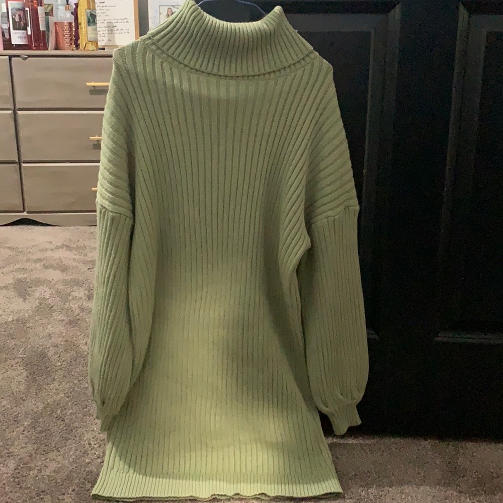 Green ribbed sweater dress